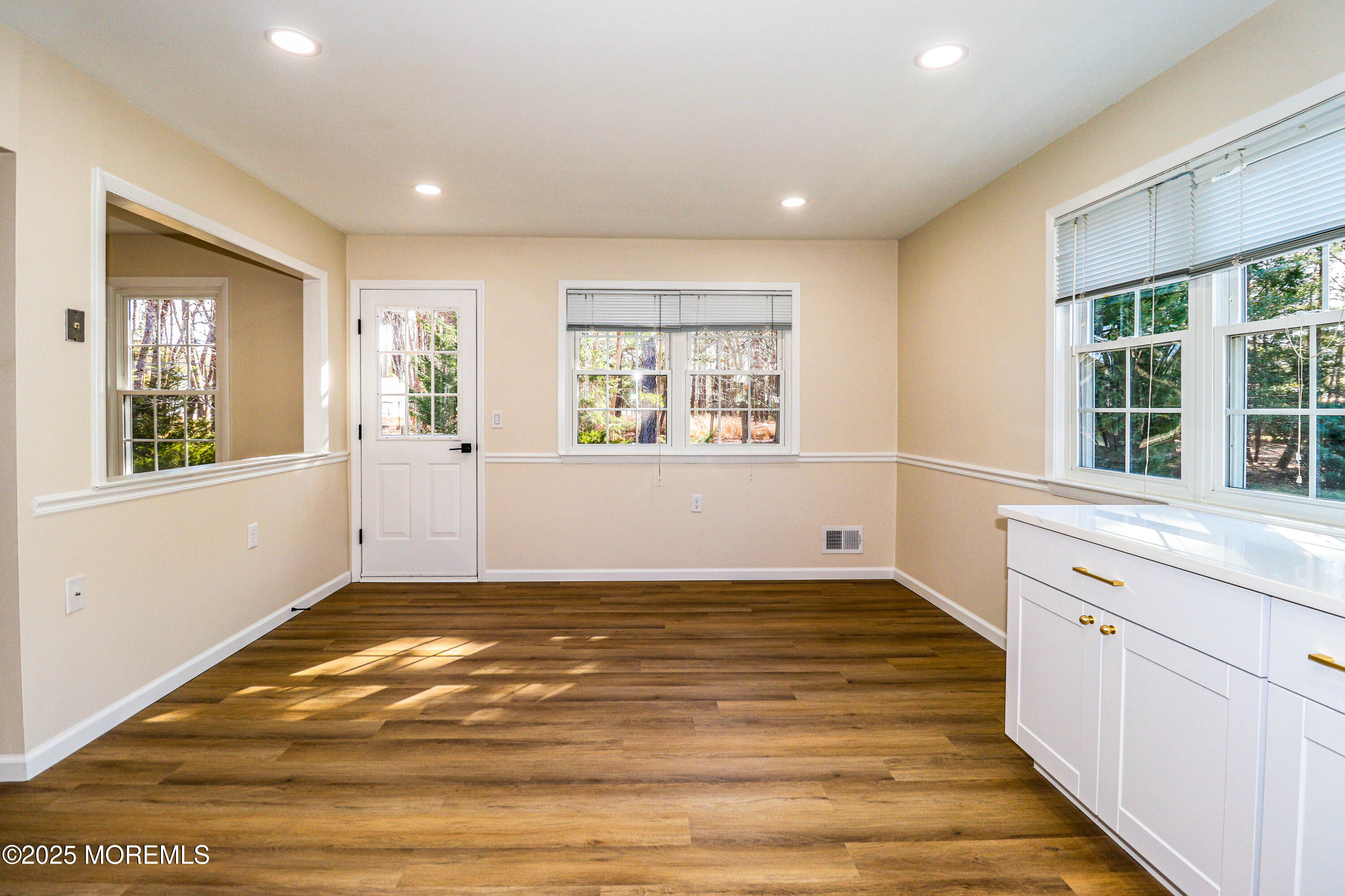 10 Canterbury Drive, Forked River, New Jersey image 9