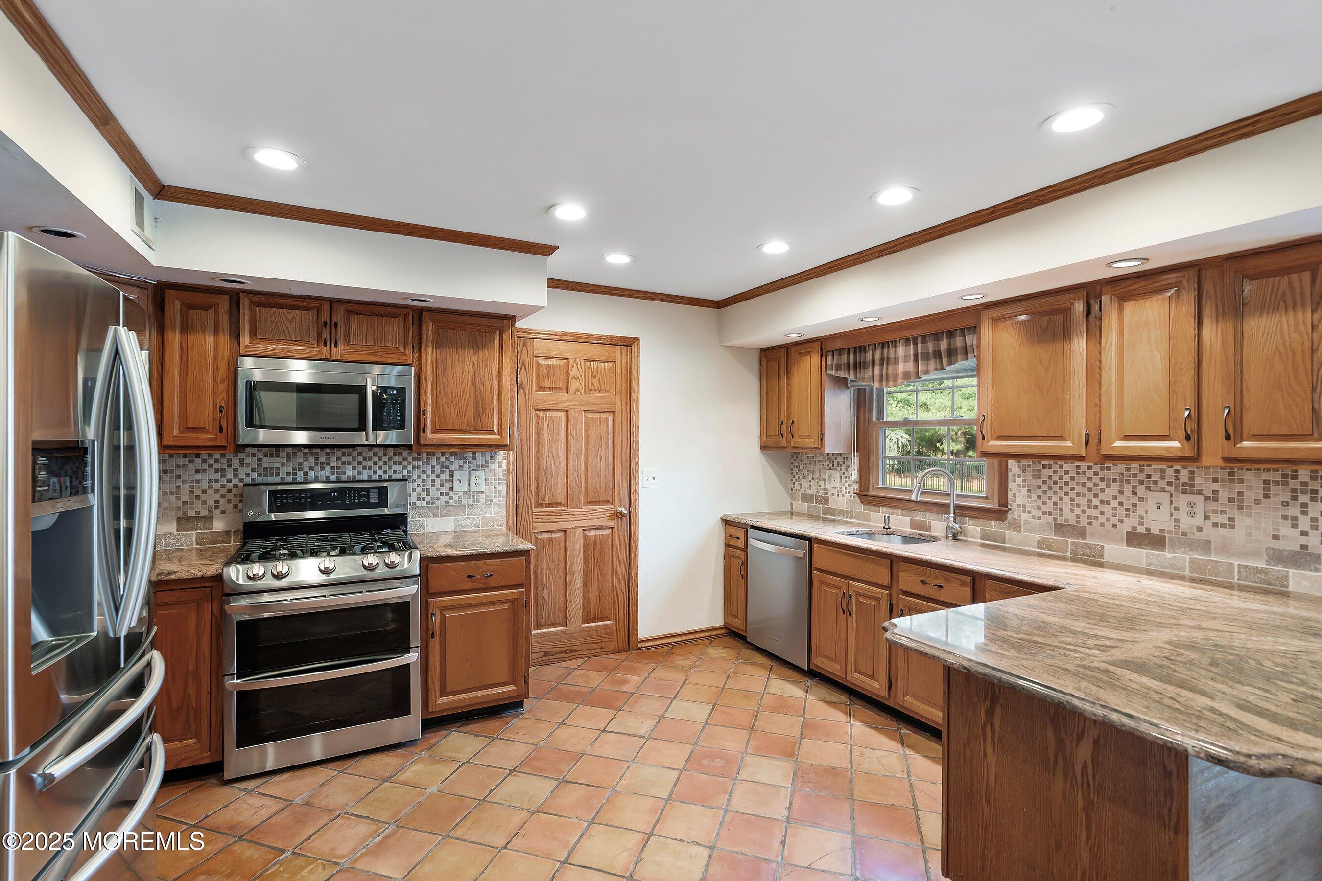 4 Bessie Court, Millstone, New Jersey image 9