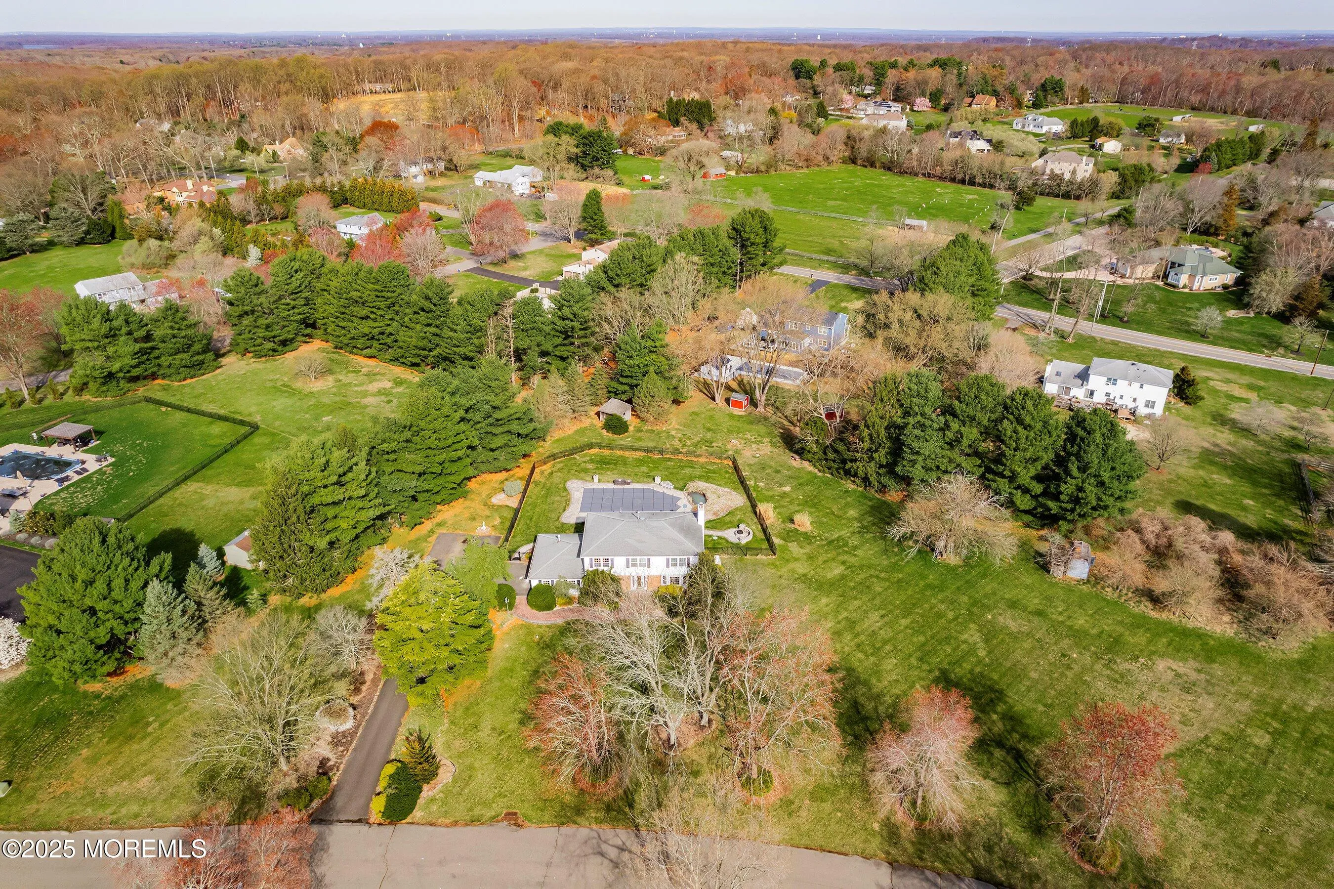 Millstone, New Jersey 08535, United States, 4 Bedrooms Bedrooms, ,3 BathroomsBathrooms,Residential,Pending,103258