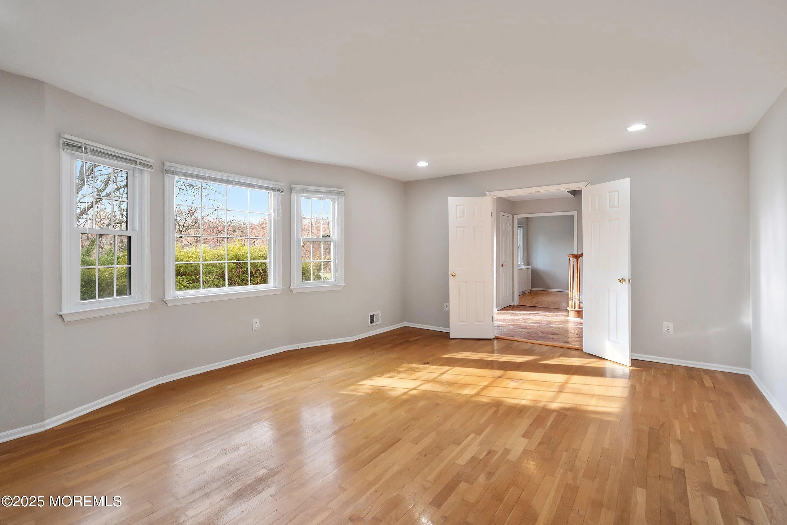 Millstone, New Jersey 08535, United States, 4 Bedrooms Bedrooms, ,3 BathroomsBathrooms,Residential,Pending,103258