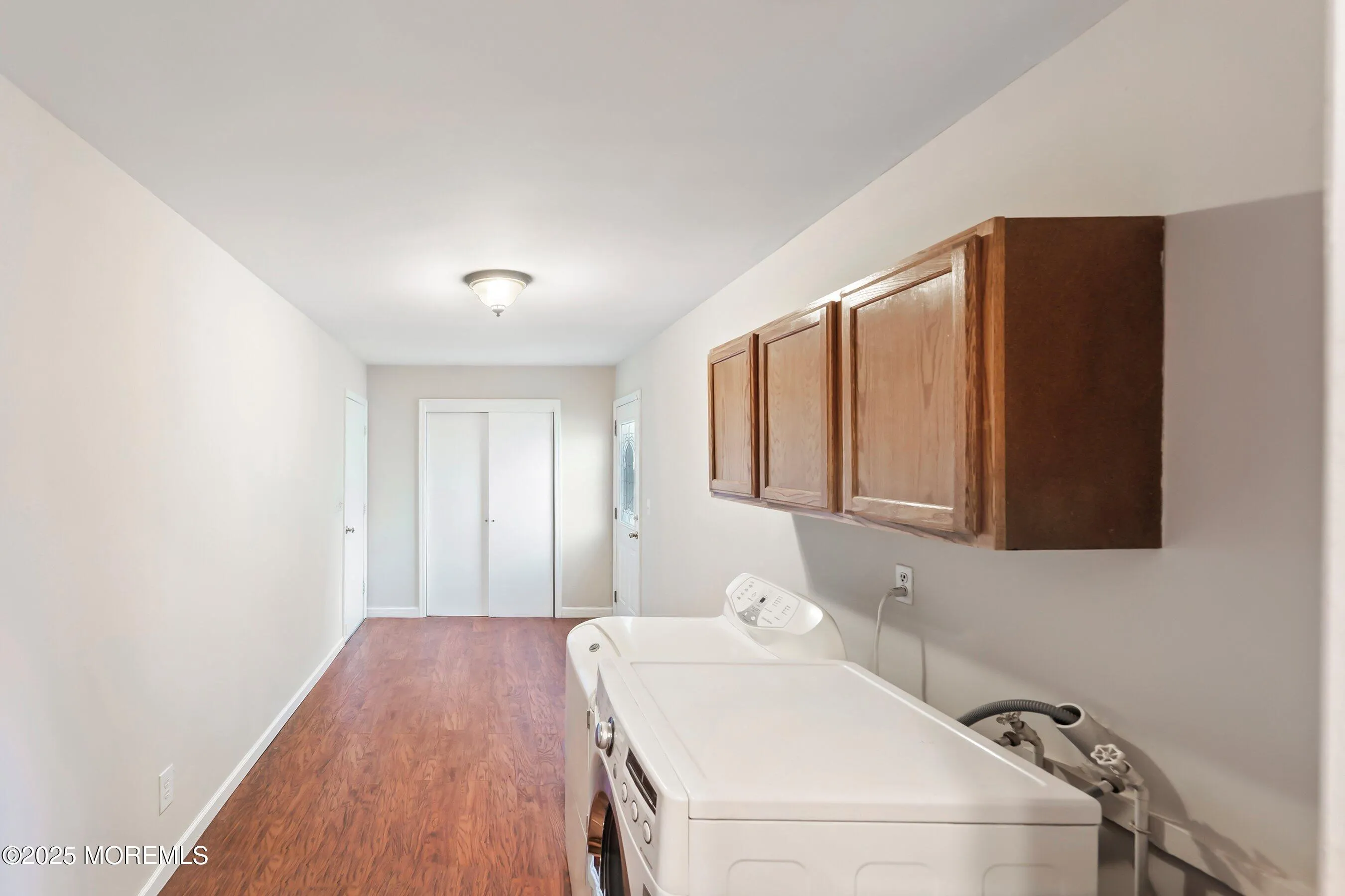 Millstone, New Jersey 08535, United States, 4 Bedrooms Bedrooms, ,3 BathroomsBathrooms,Residential,Pending,103258