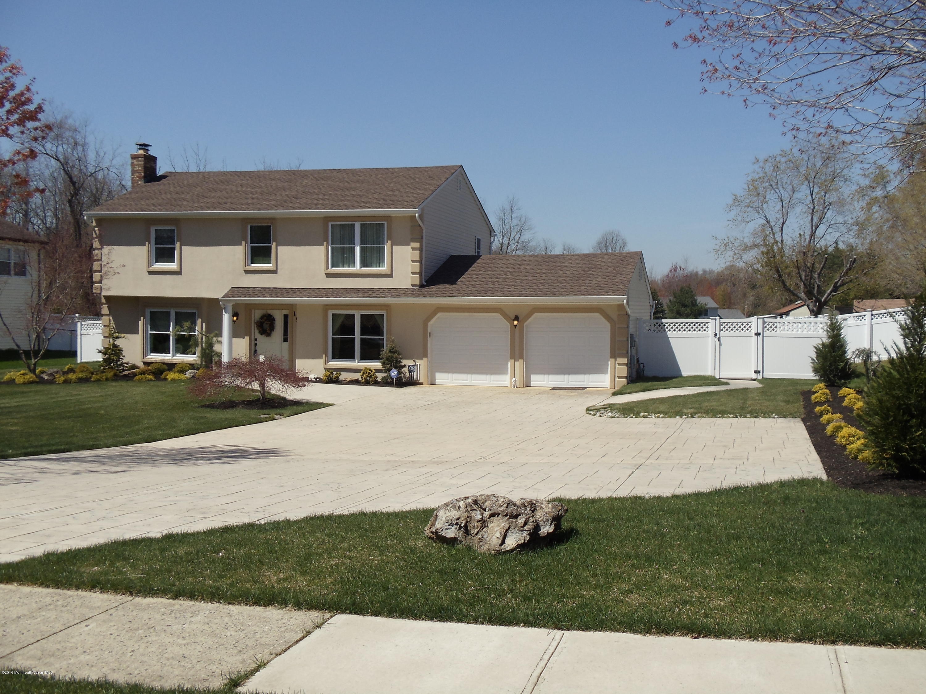 150 Sweetmans Lane, Manalapan, New Jersey image 4