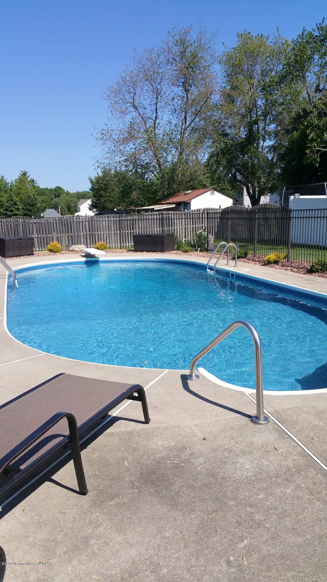 150 Sweetmans Lane, Manalapan, New Jersey image 33