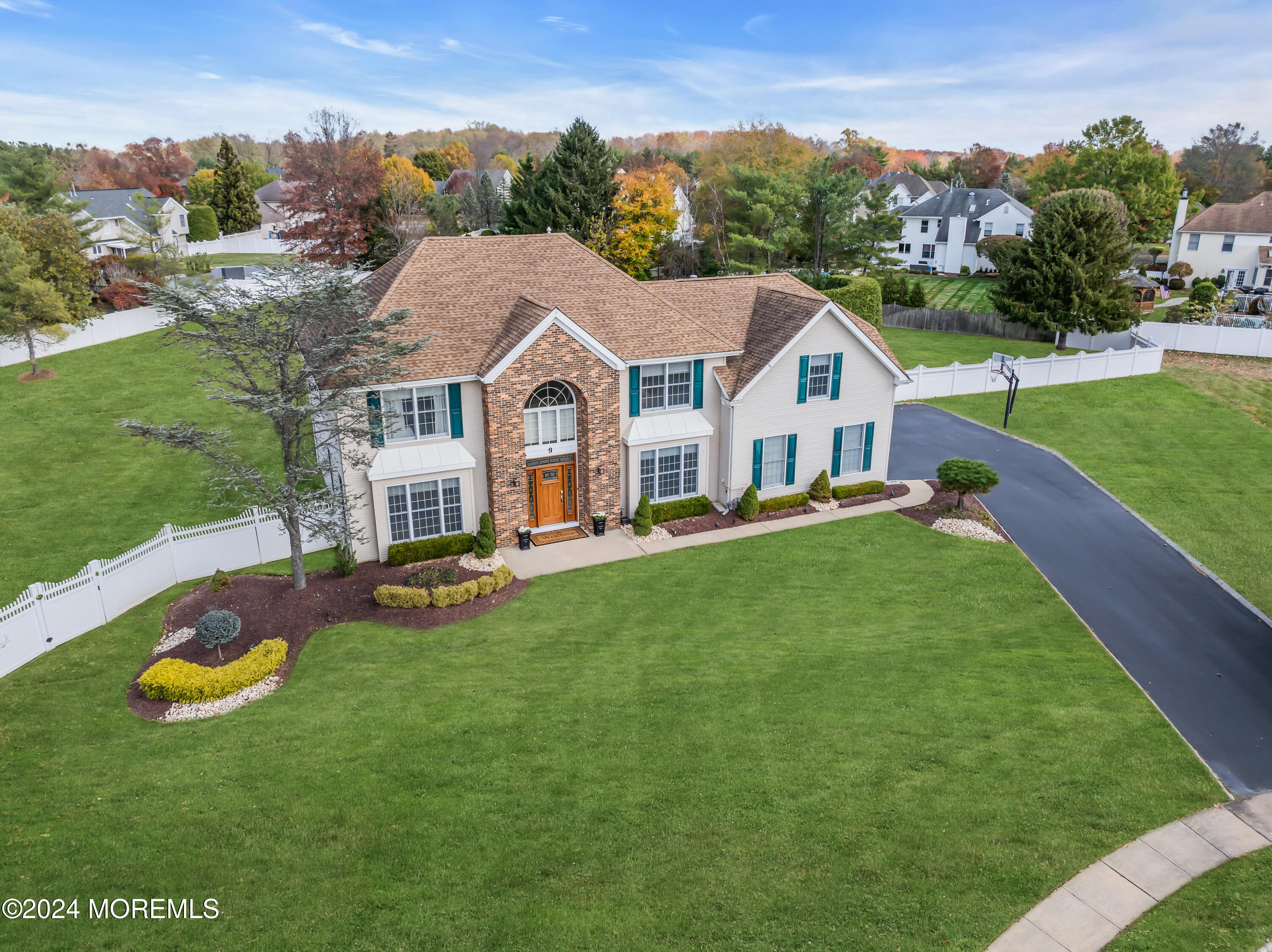 9 Bray Hollow Court, Freehold, New Jersey image 5