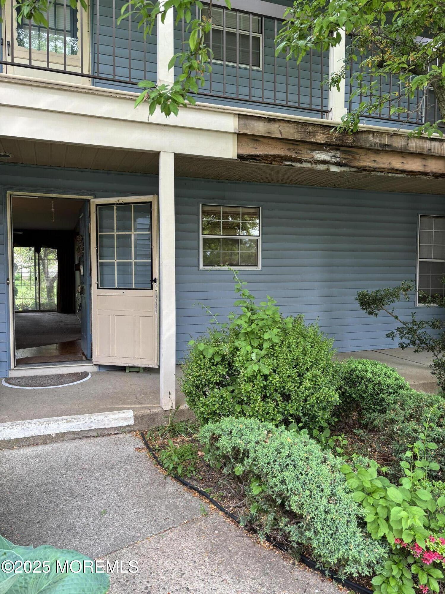 8 Benjamin Franklin Drive #8E, Monroe Township, New Jersey image 2