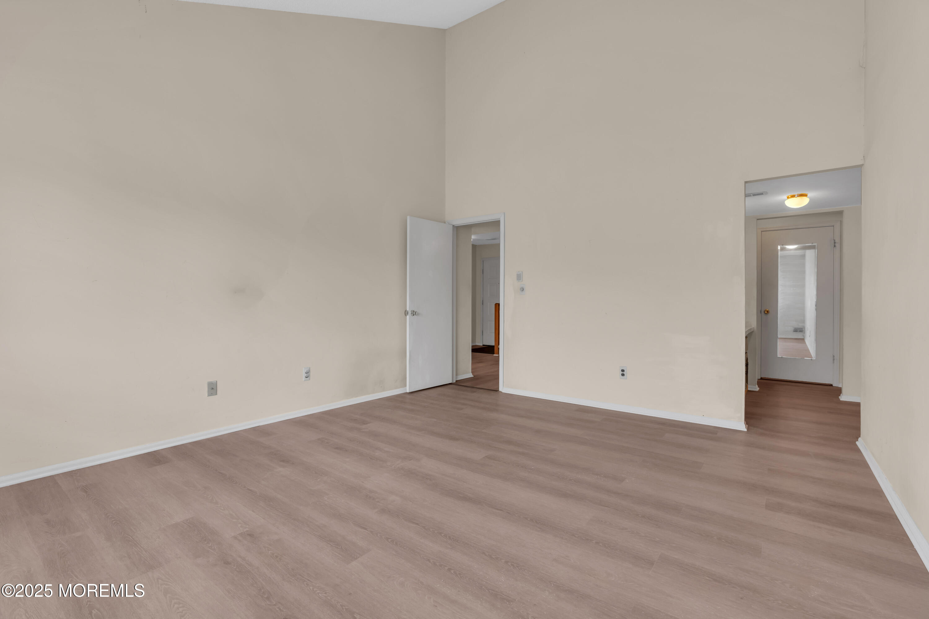 121 Community Circle, Old Bridge, New Jersey image 16