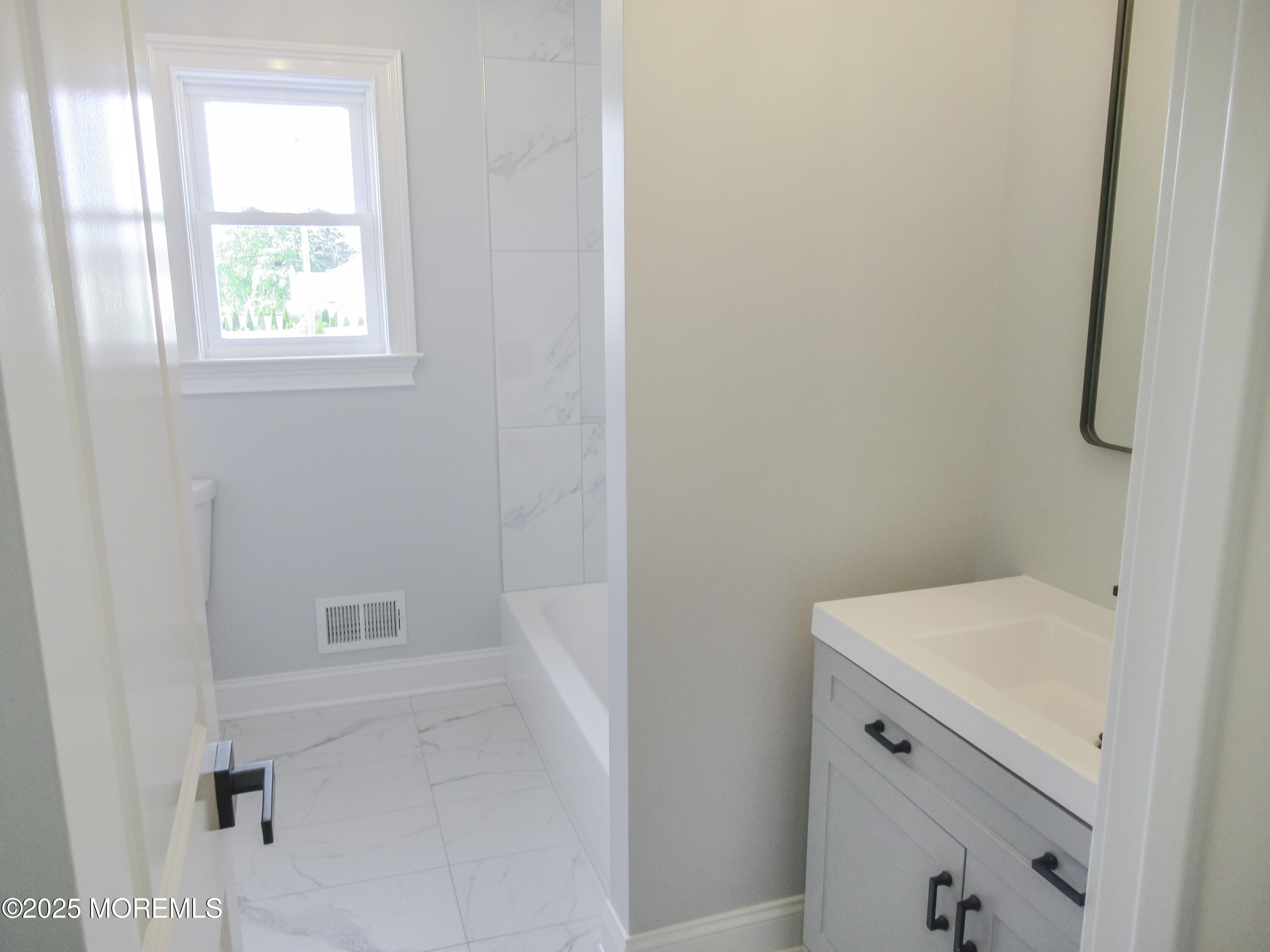 156 Cliffwood Avenue, Cliffwood, New Jersey image 19