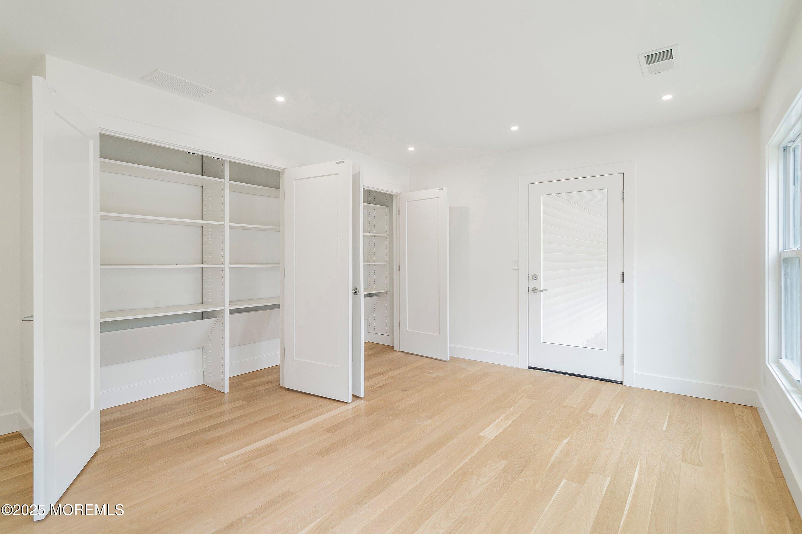 527 Woodview Road, Toms River, New Jersey image 36
