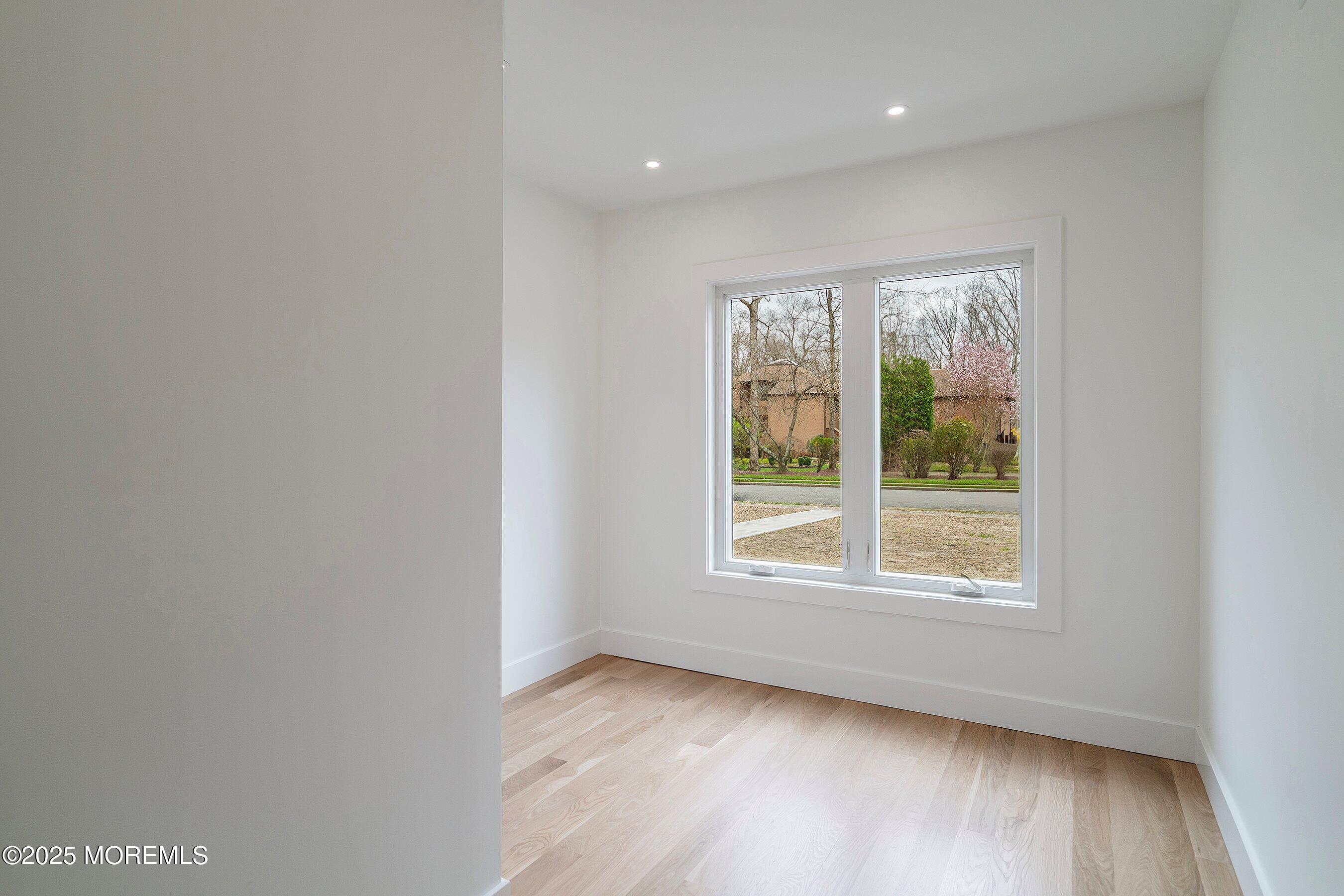 527 Woodview Road, Toms River, New Jersey image 33