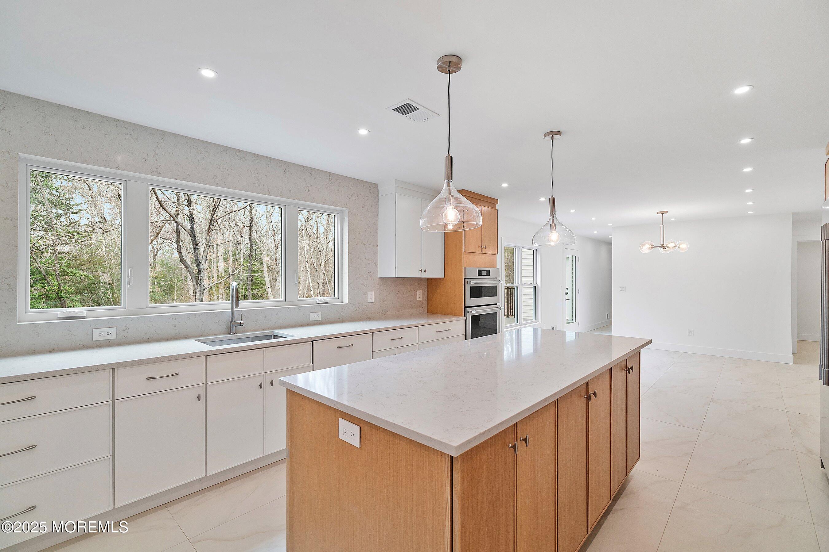 527 Woodview Road, Toms River, New Jersey image 30