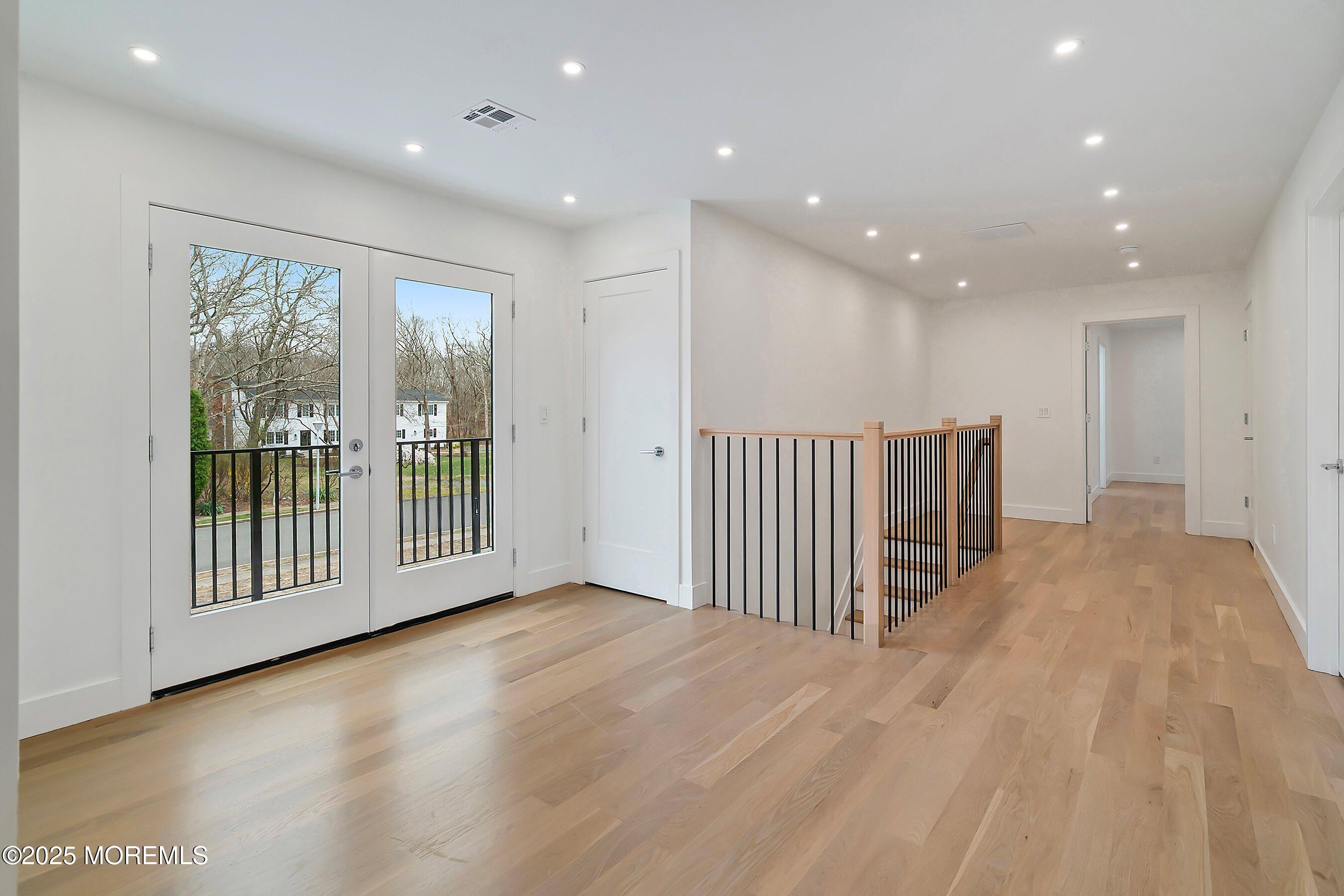 527 Woodview Road, Toms River, New Jersey image 37
