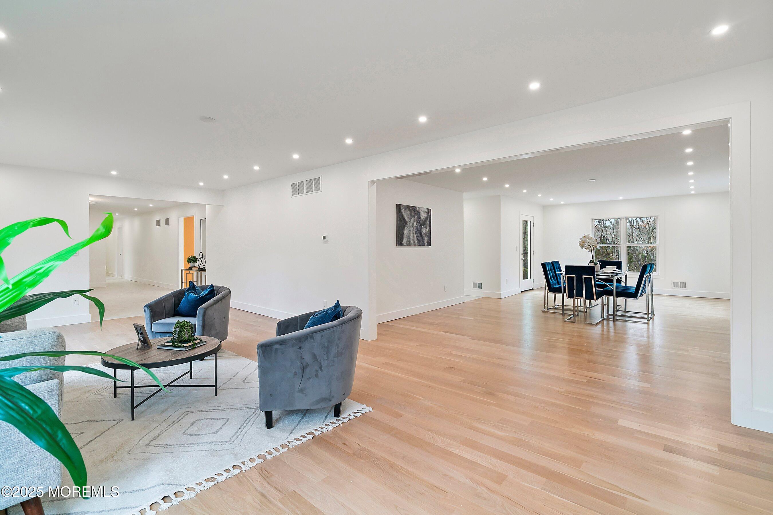 527 Woodview Road, Toms River, New Jersey image 19