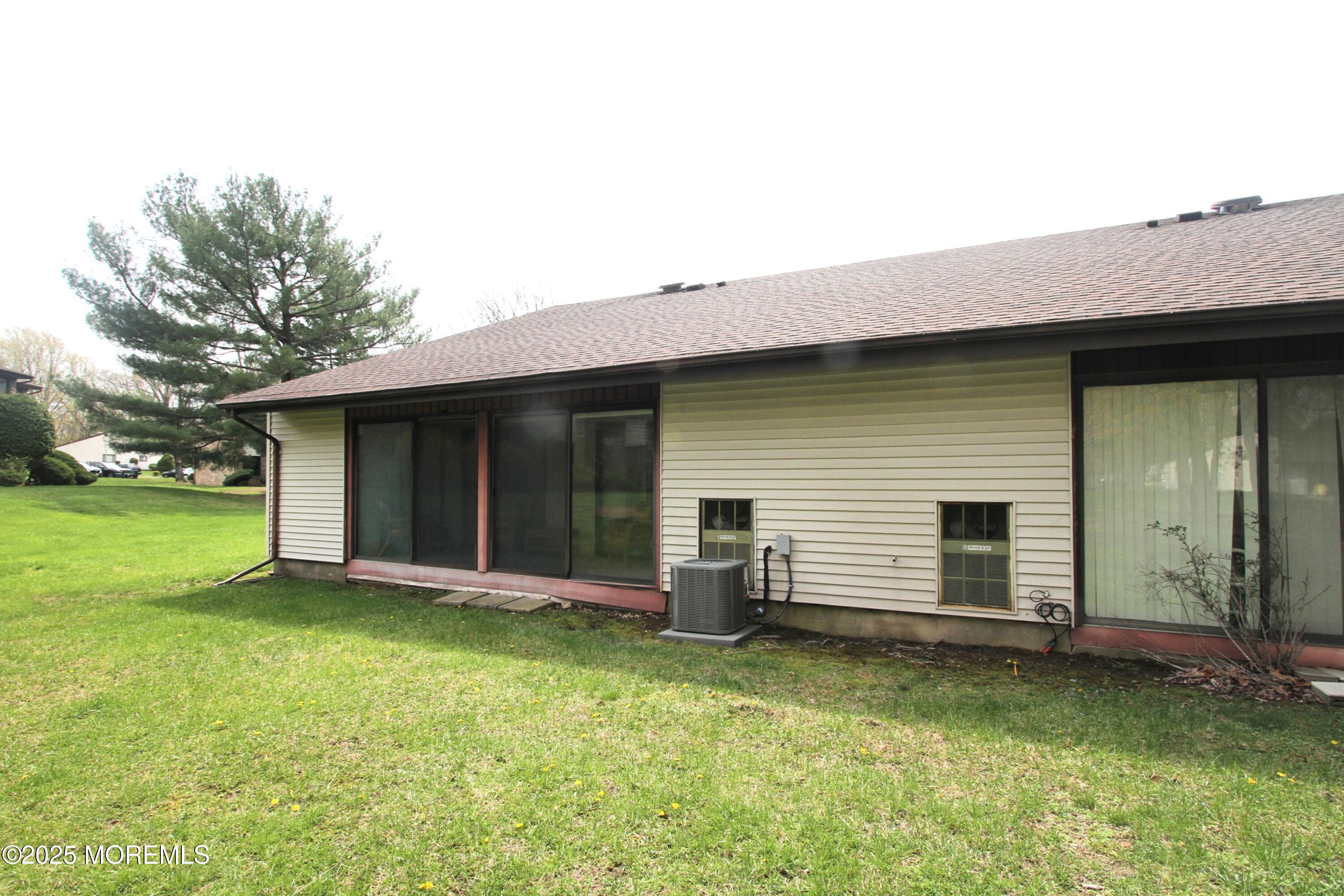 77 Overlook Way #B, Manalapan, New Jersey image 20