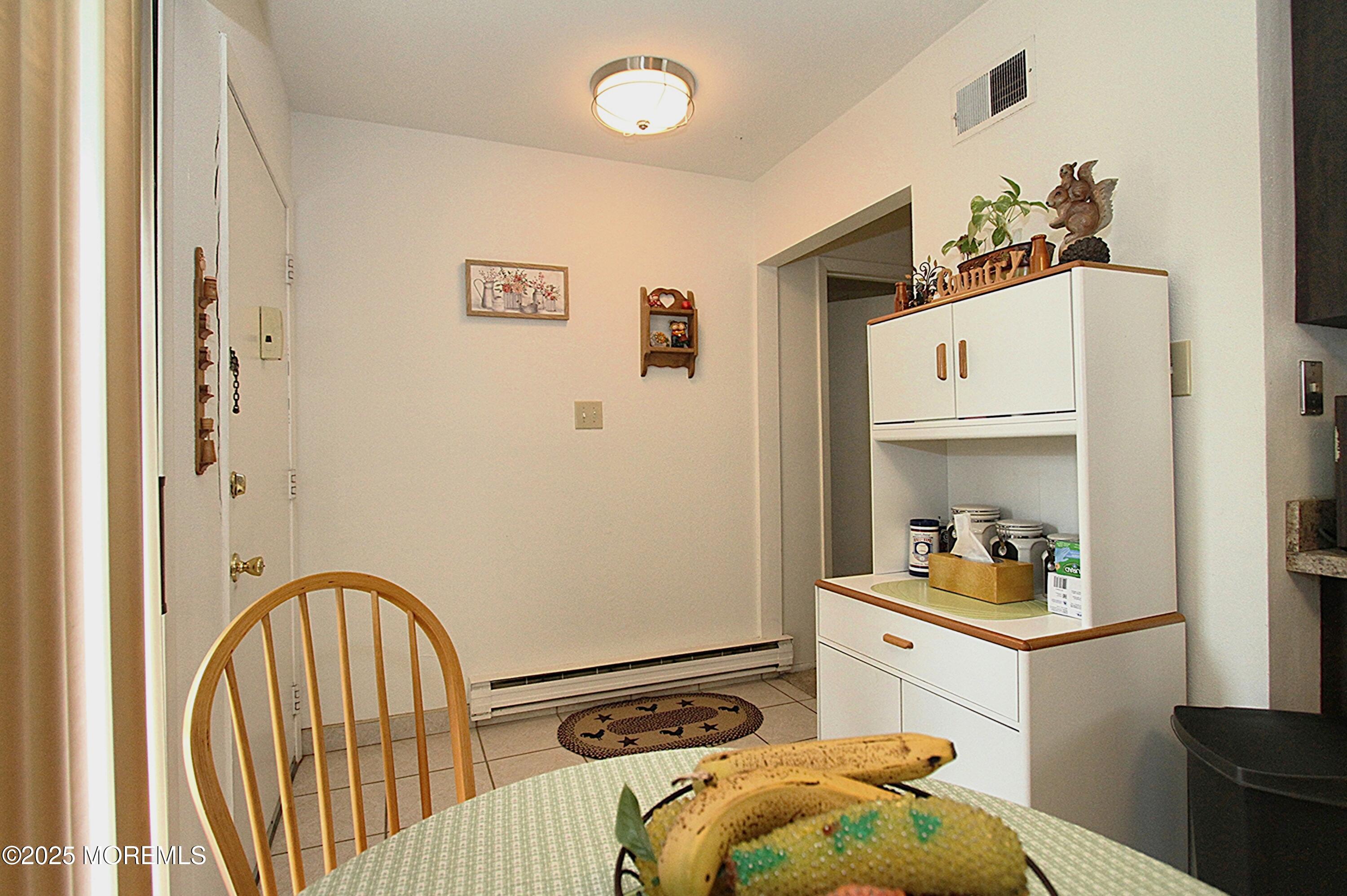 77 Overlook Way #B, Manalapan, New Jersey image 6