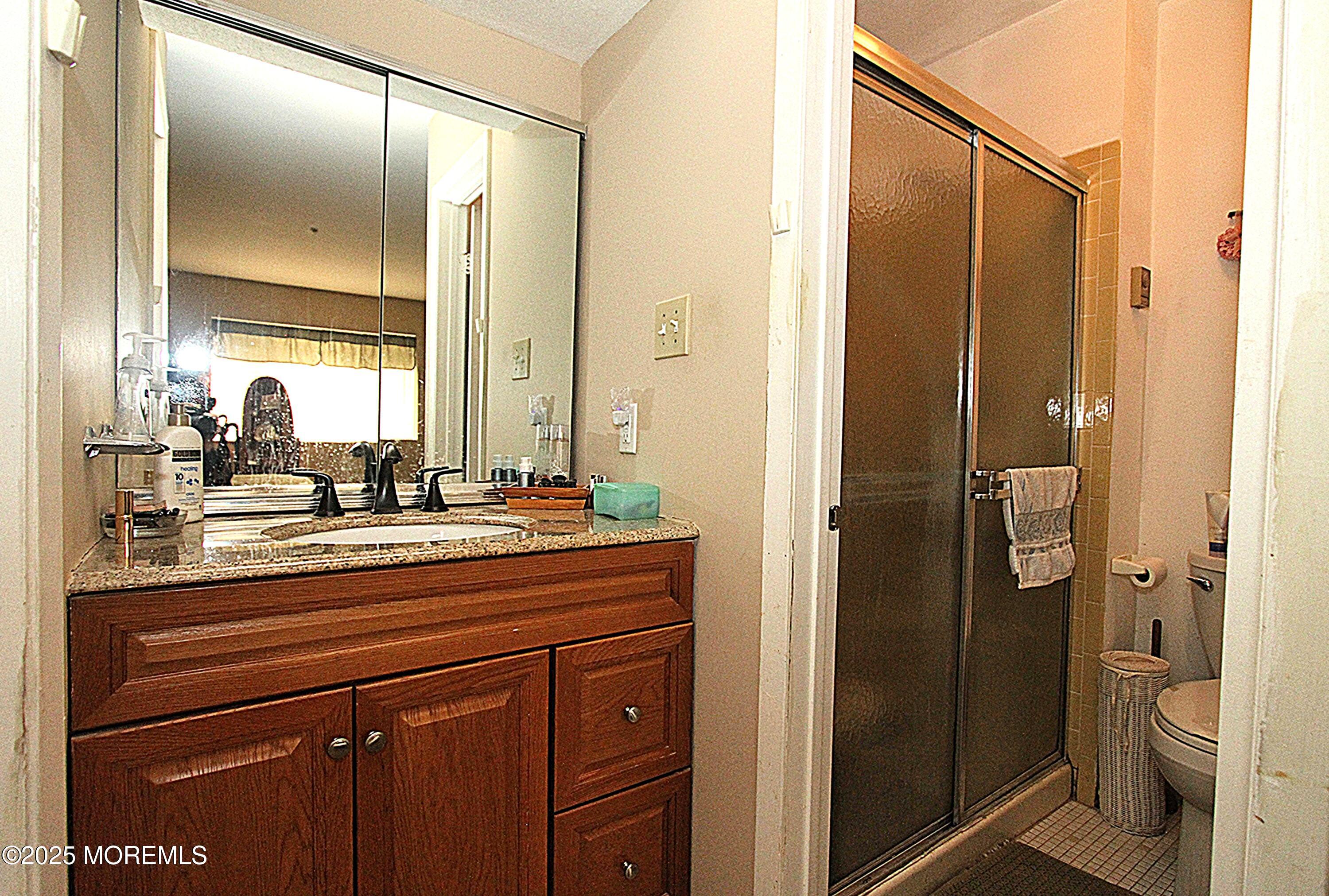 77 Overlook Way #B, Manalapan, New Jersey image 15