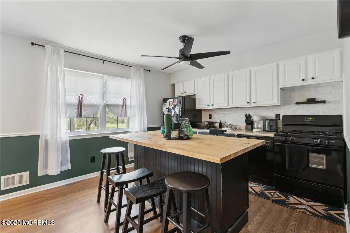 Brick, New Jersey 08724, United States, 2 Bedrooms Bedrooms, ,2 BathroomsBathrooms,Residential,Active,121253