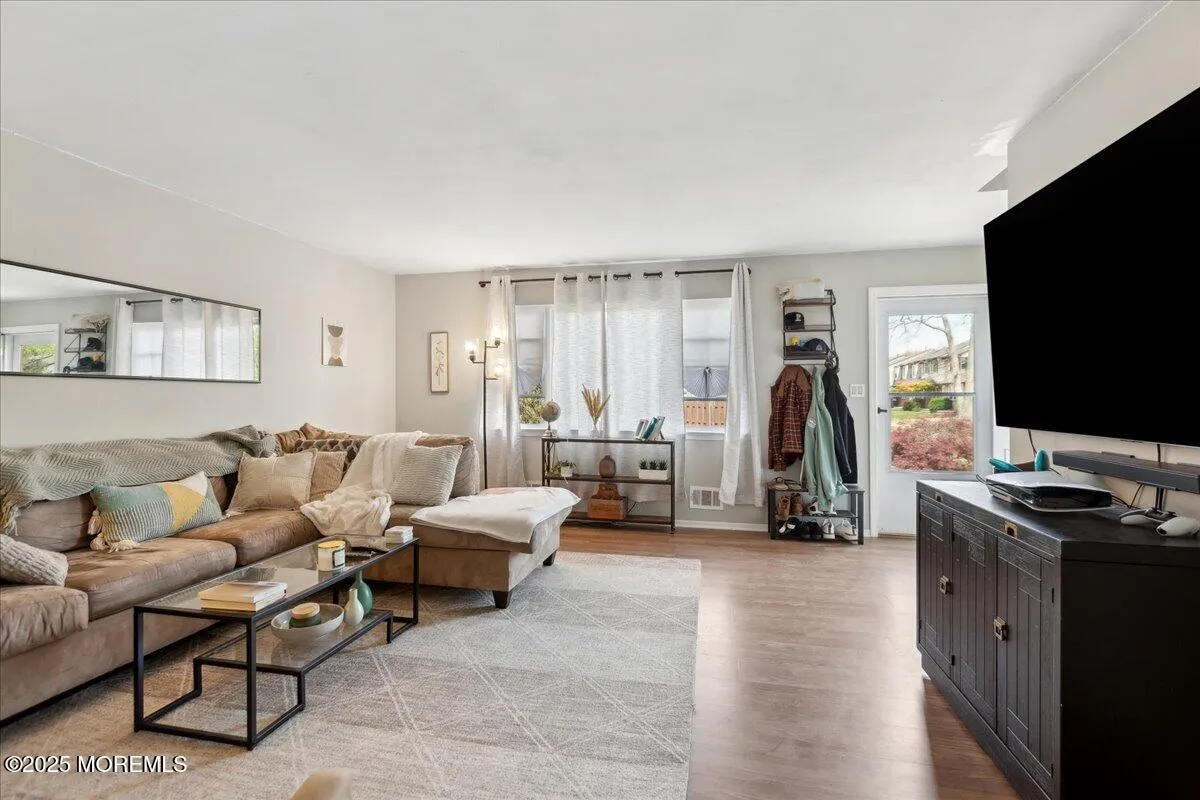 Brick, New Jersey 08724, United States, 2 Bedrooms Bedrooms, ,2 BathroomsBathrooms,Residential,Active,121253