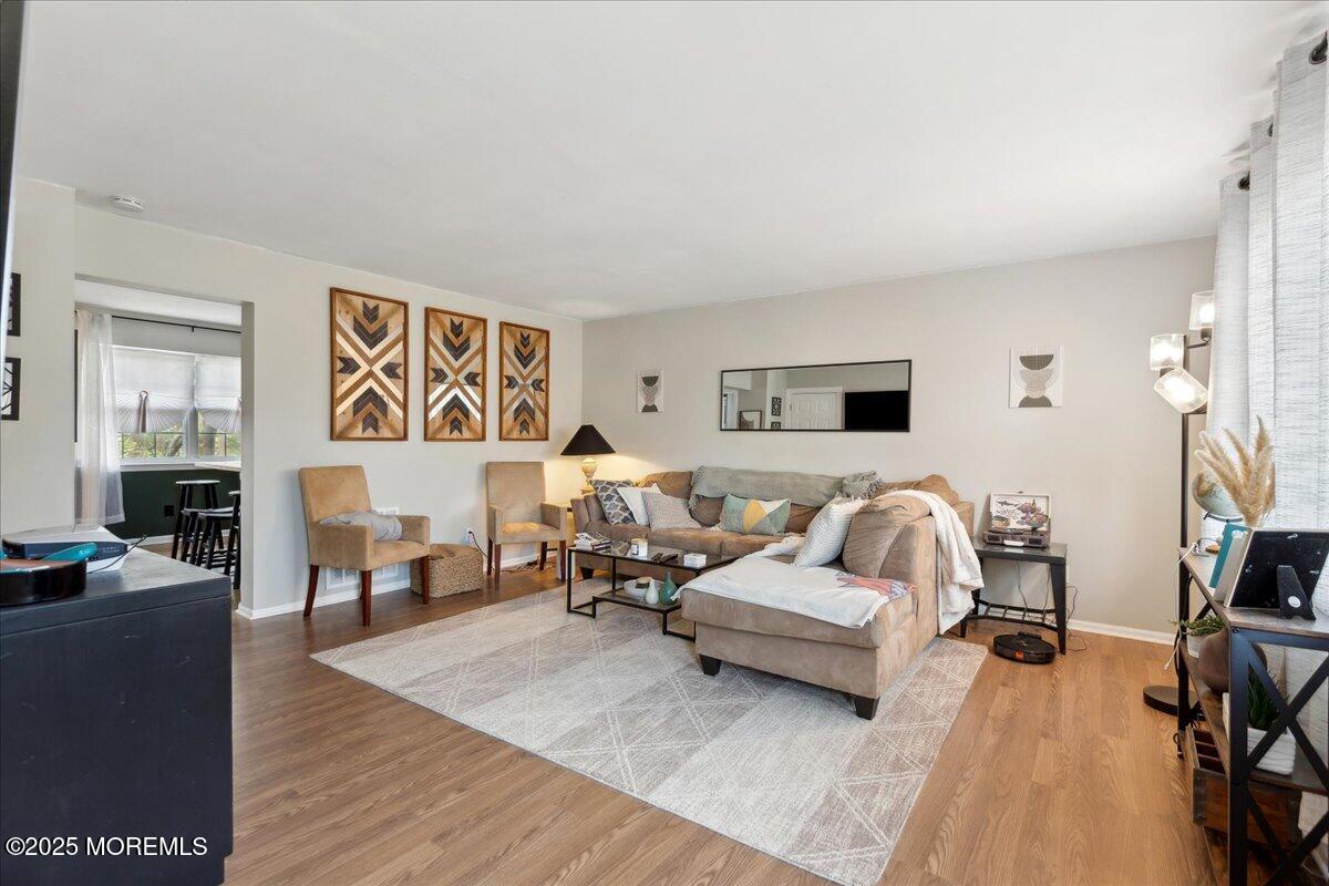 430 Lonna Court, Brick, New Jersey image 3