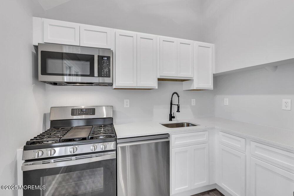 703 Stone Road, Union Beach, New Jersey image 12
