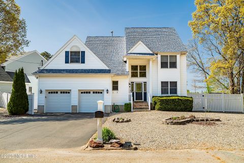 39 Ivy Court Bayville NJ 08721