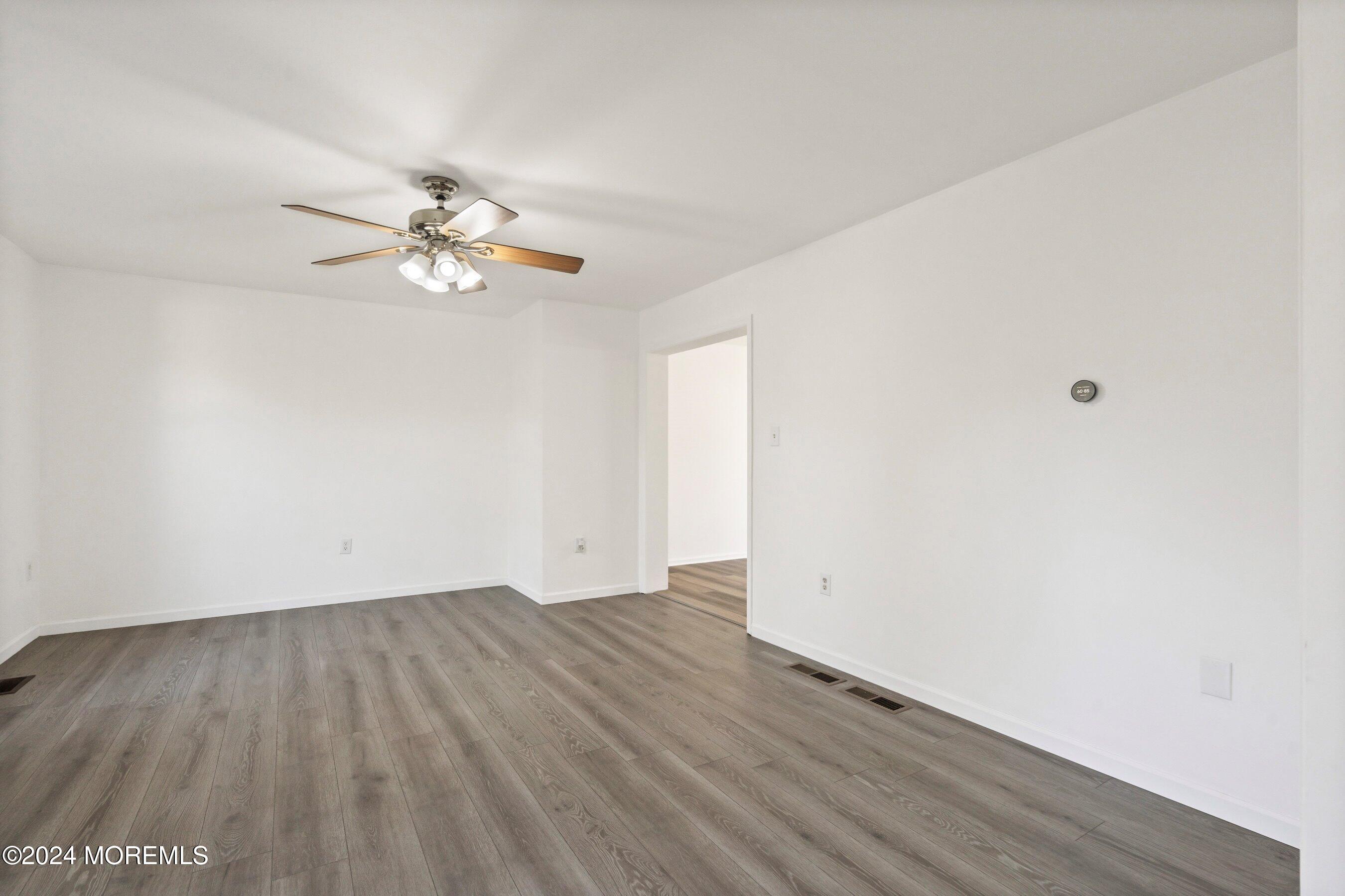 752 Shore Concourse, Keyport, New Jersey image 34