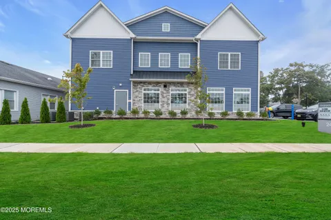MLS: 22509527