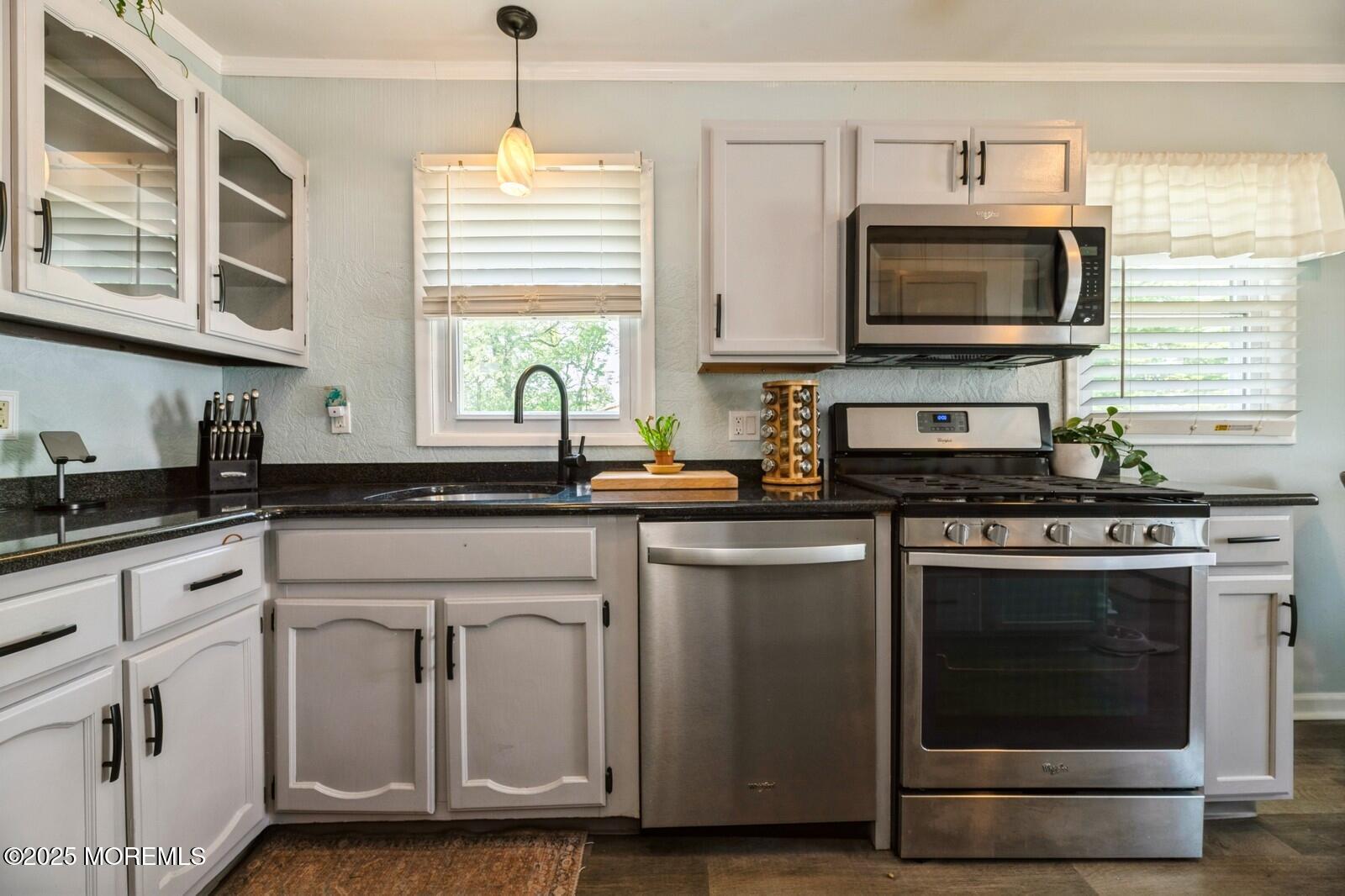 47 Charles Bossert Drive, Bordentown, New Jersey image 12