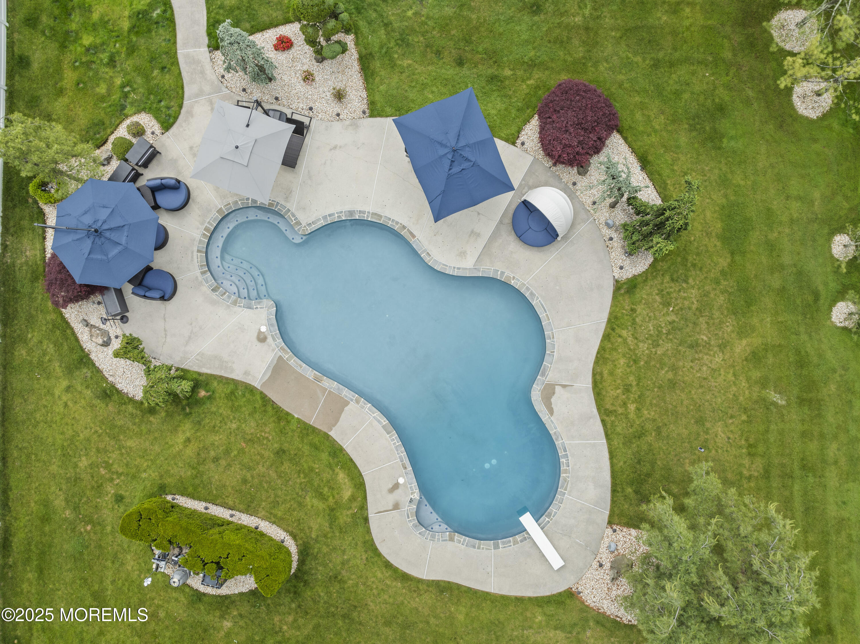 16 Wildflower Court, Manalapan, New Jersey image 12