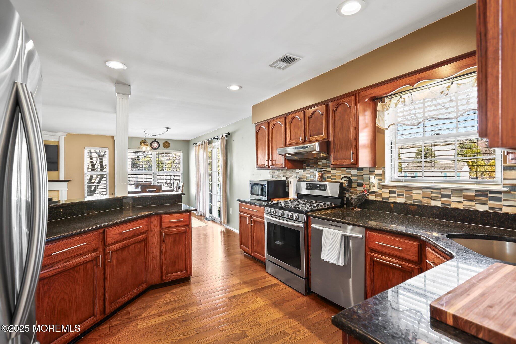 21 Sun Hollow Road, Howell, New Jersey image 14