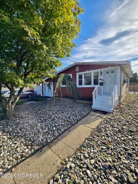 Photo for 953 Greenwood Avenue