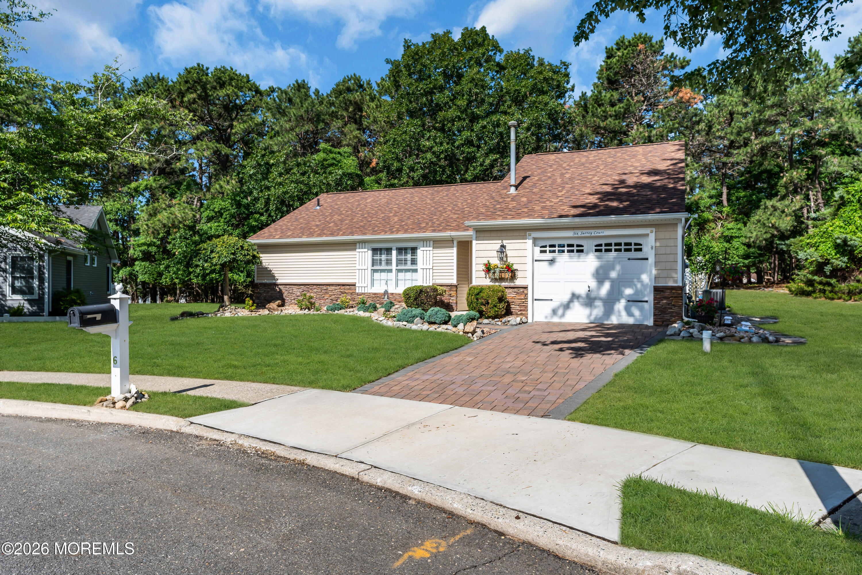 6 Surrey Court