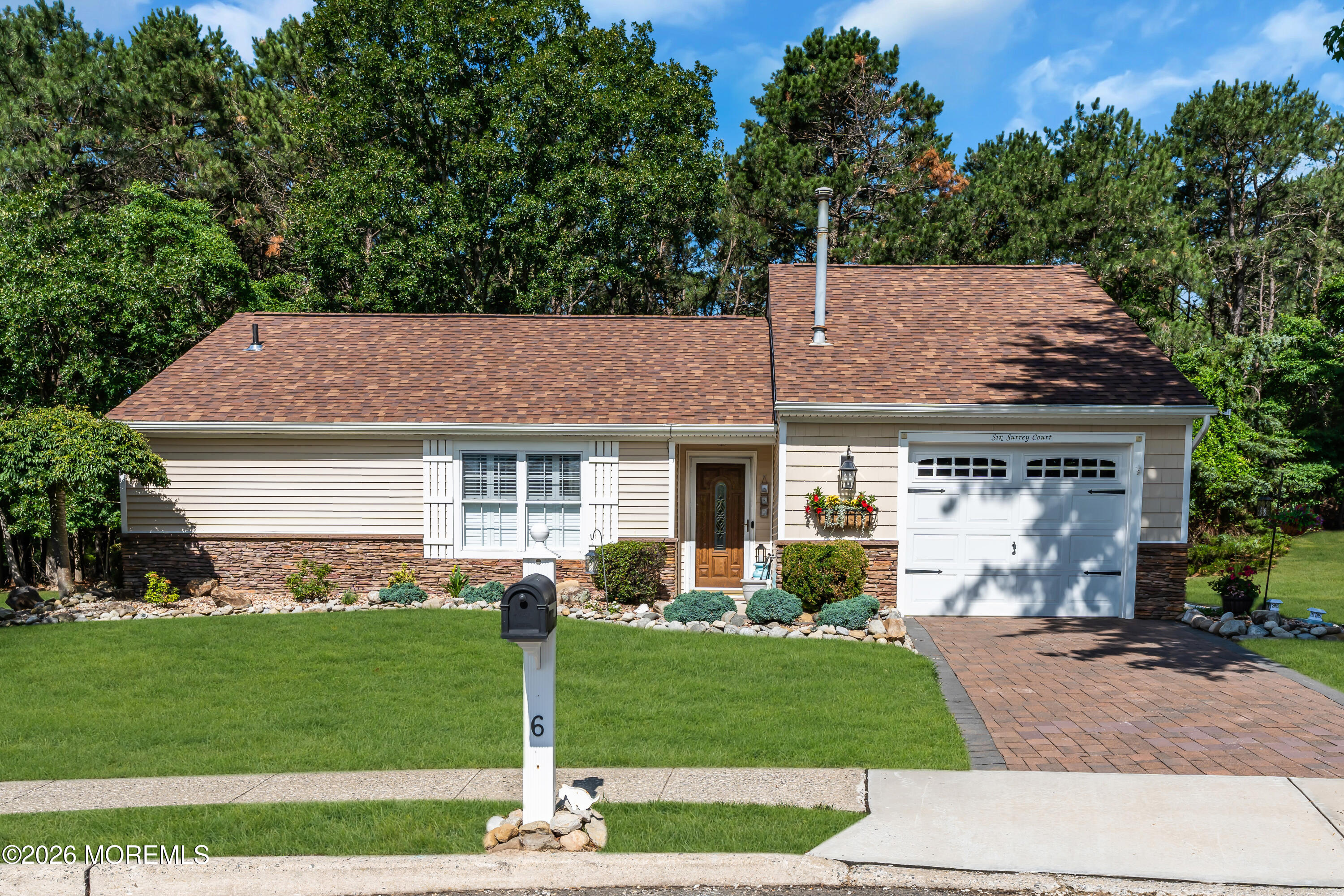 6 Surrey Court