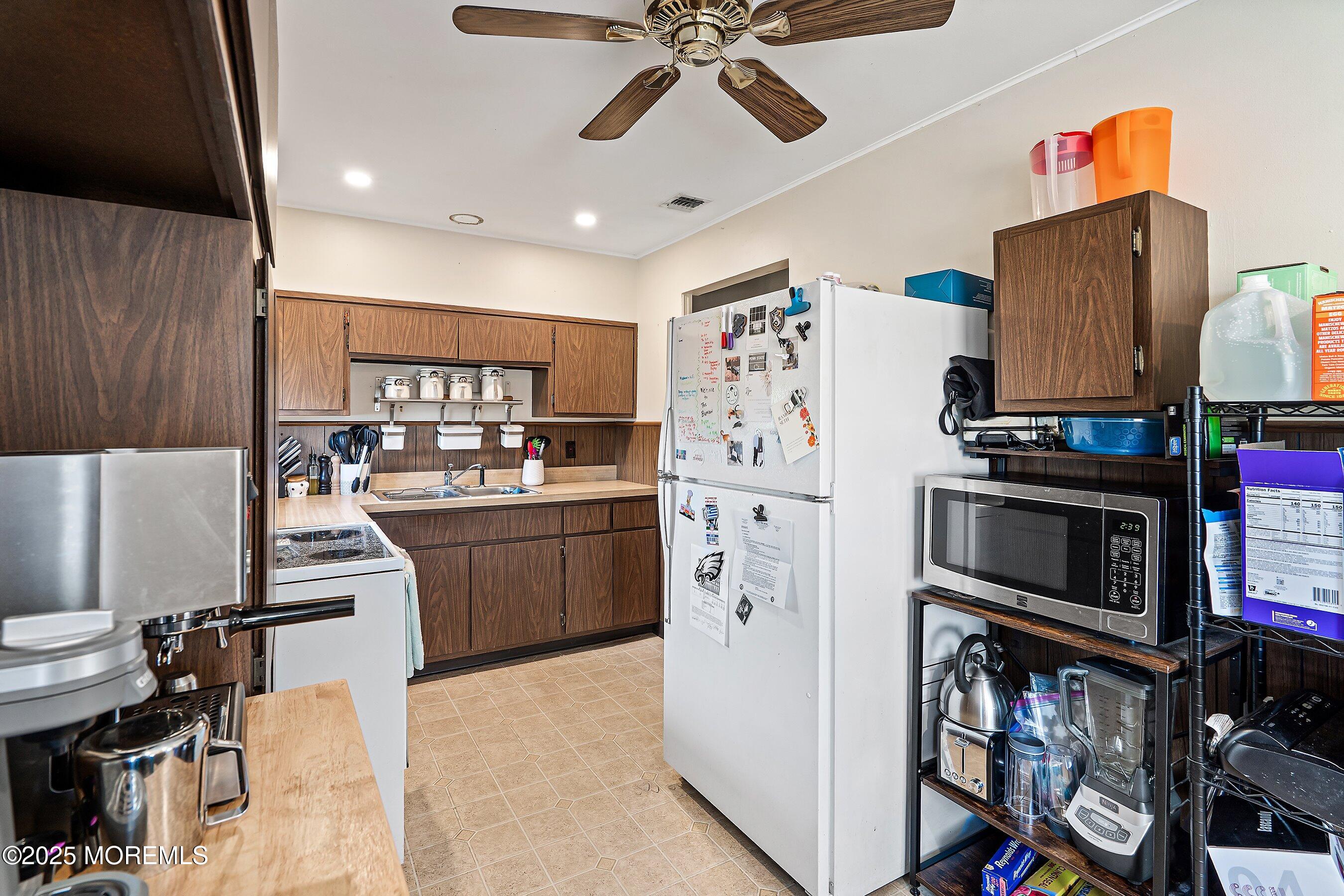 423 Lafayette Avenue, Toms River, New Jersey image 5