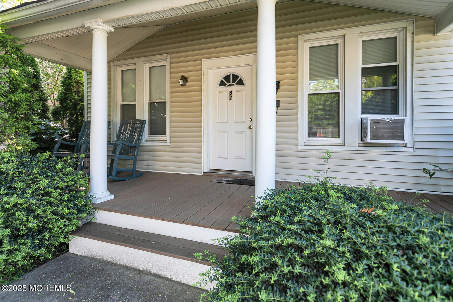 82 Linden Place