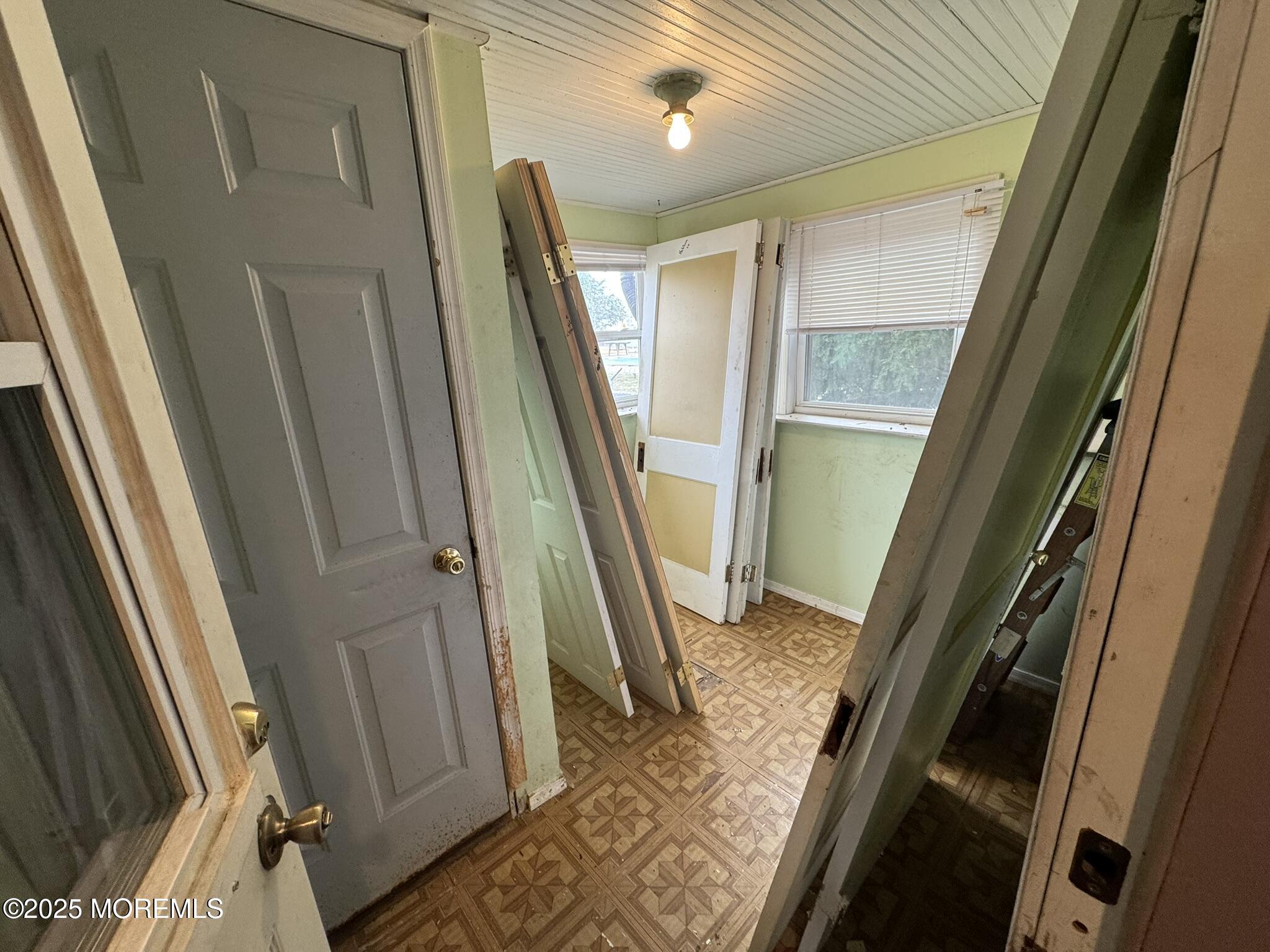50 E Decatur Avenue, Pleasantville, New Jersey image 32