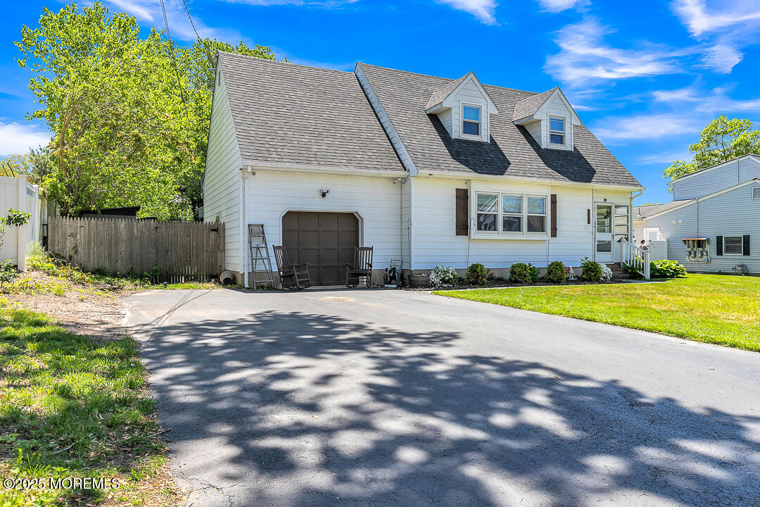 1151 Treasure Avenue, Manahawkin, New Jersey image 2