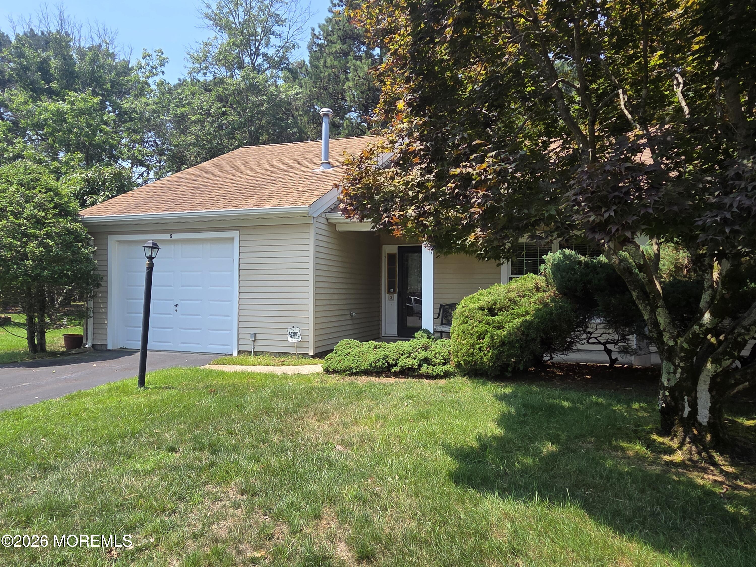5 Brookdale Court