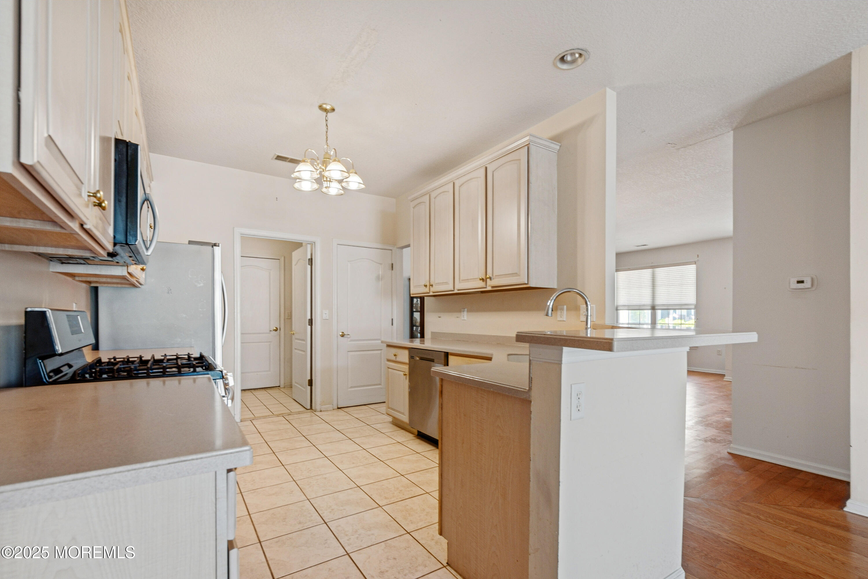 27 Greylawn Drive, Lakewood, New Jersey image 7