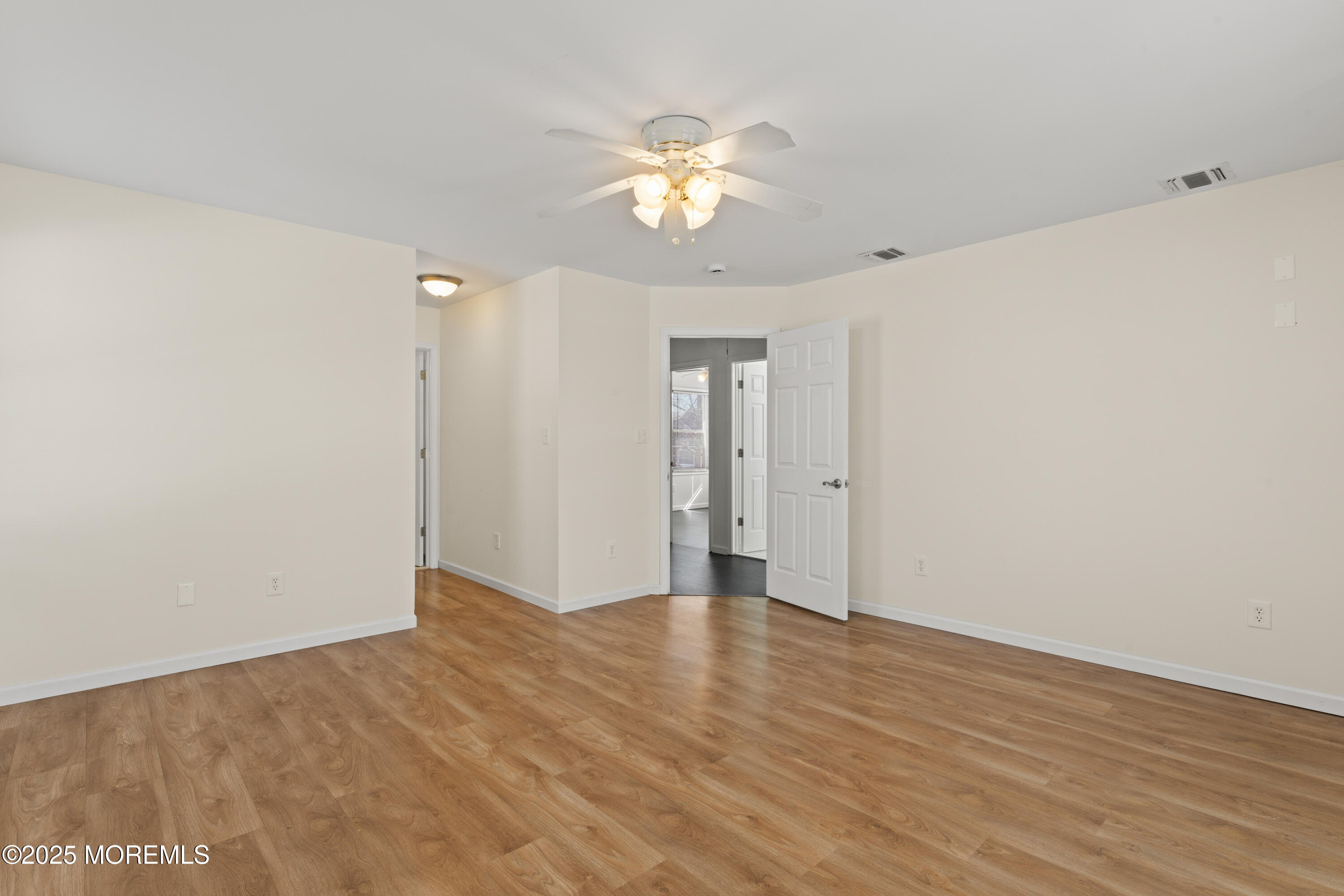 15 Cottage Place, Keansburg, New Jersey image 17
