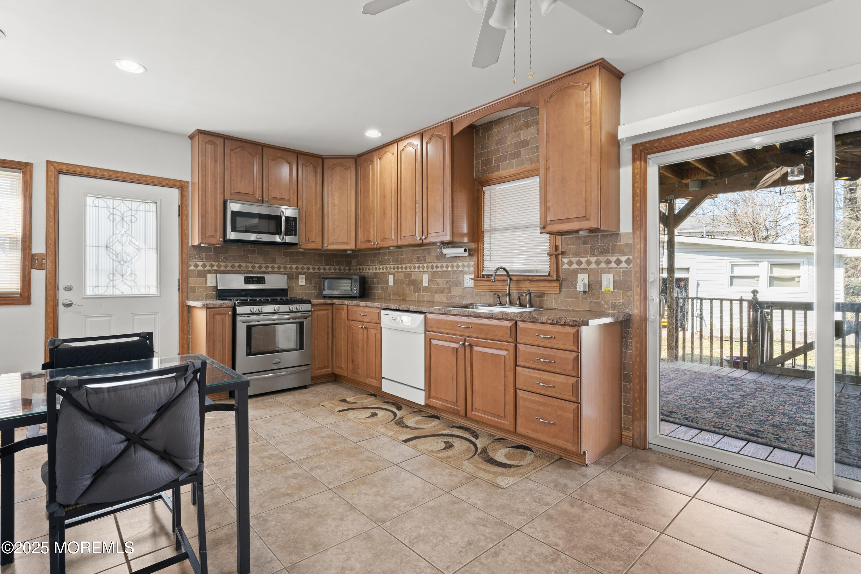 15 Cottage Place, Keansburg, New Jersey image 6
