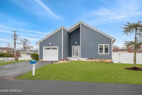 Homes For Sale - 79 16th Street<br/> Toms River, NJ 08753