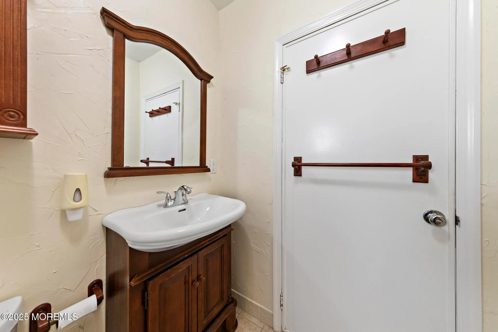 Long Beach Twp, New Jersey 08008, United States, 4 Bedrooms Bedrooms, ,2 BathroomsBathrooms,Residential,Active,232057