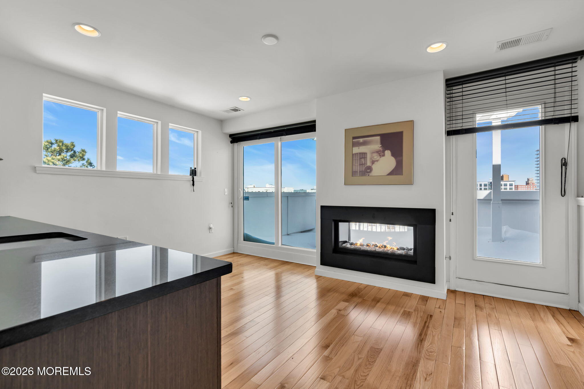 807 Kingsley Street 1