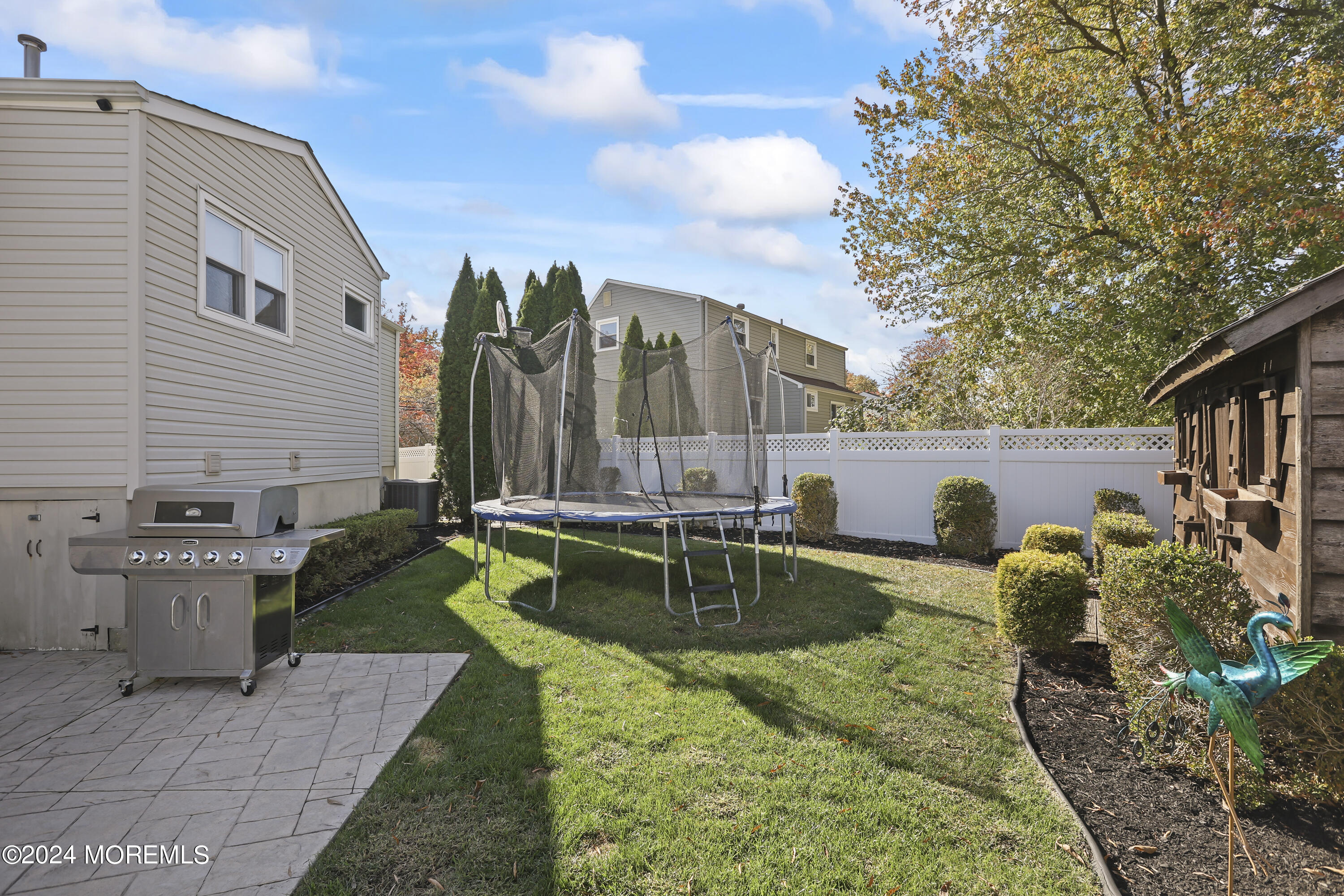 343 Middle Road, Hazlet, New Jersey image 23