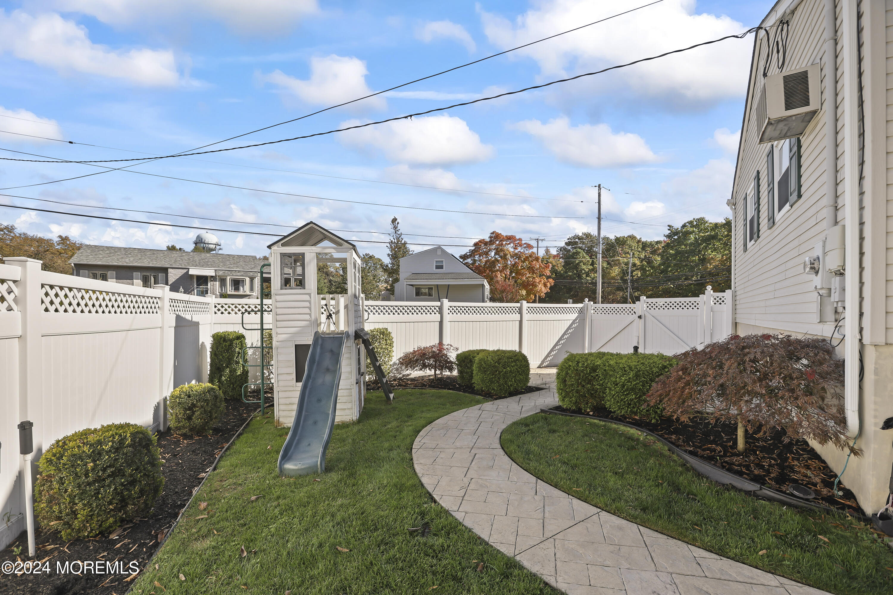 343 Middle Road, Hazlet, New Jersey image 20