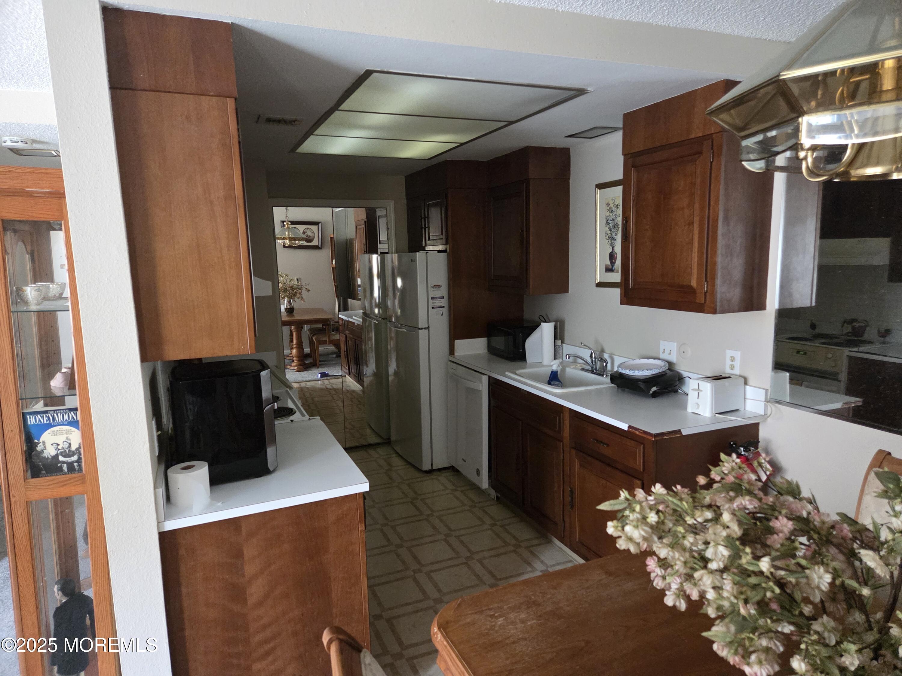 146 Old Nassau Road #146B, Monroe Township, New Jersey image 4
