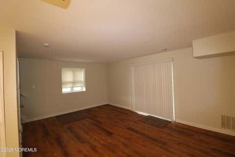 Townhouse For Rent - 32 Pin Oak Lane<br/> Little Egg Harbor, NJ 08087