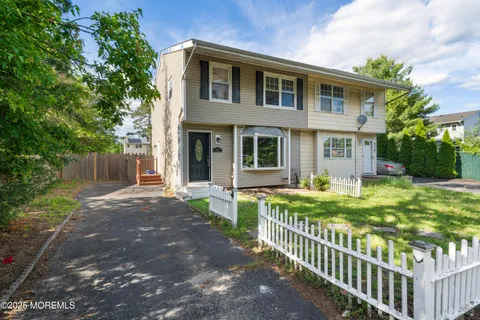 MLS: 22515132