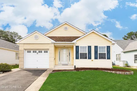 83 Woodstock Drive, Toms River, NJ 08757 - #: 22512355