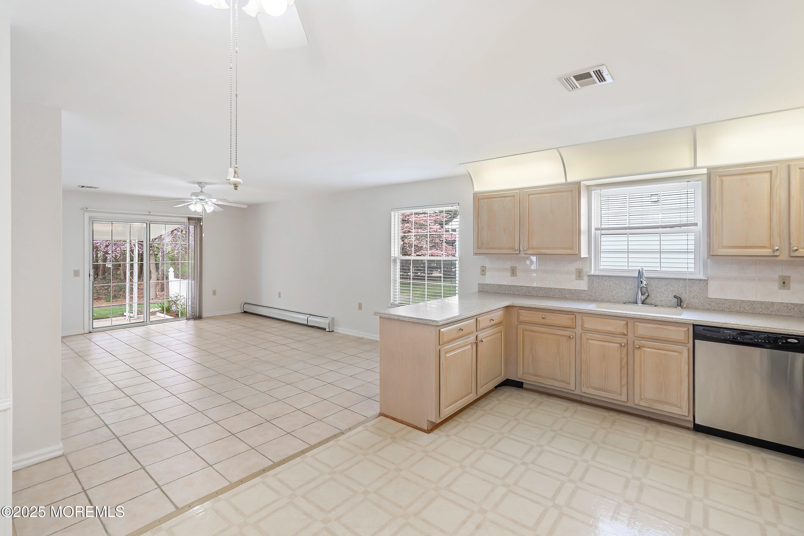 83 Woodstock Drive, Toms River, New Jersey image 11